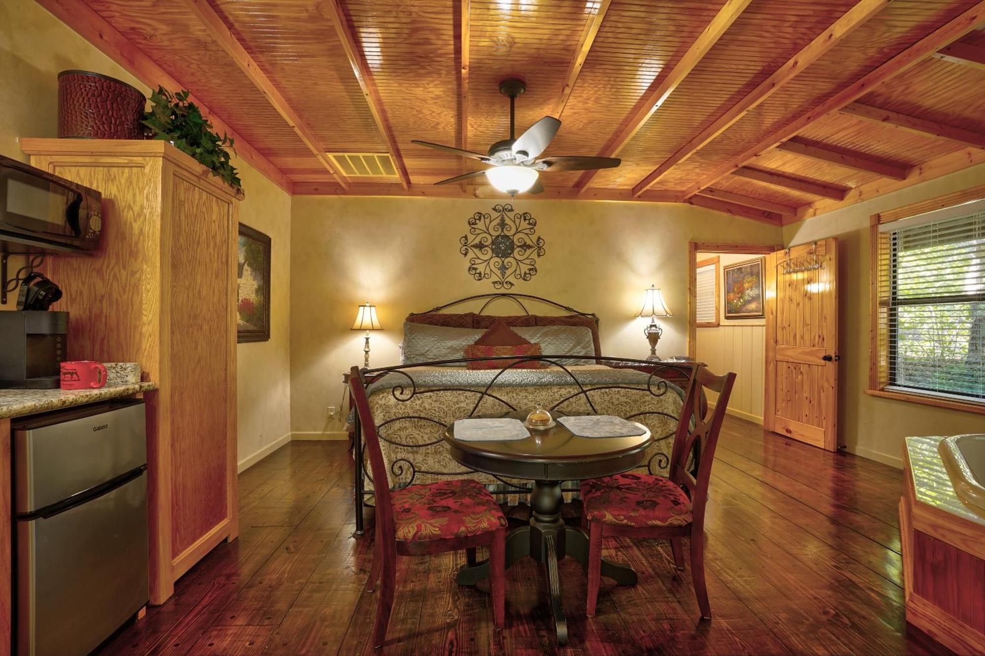 Bed And Breakfast On White Rock Creek Waco Exterior foto